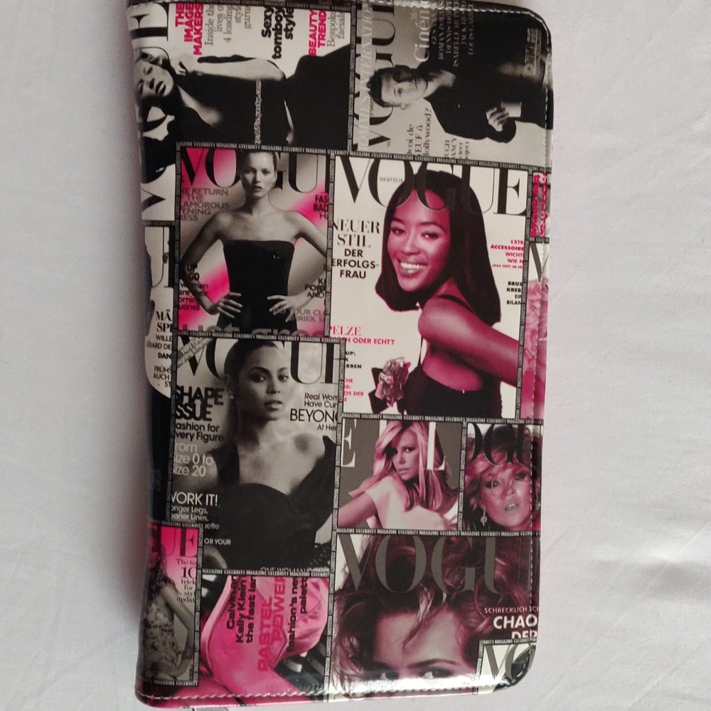 NWOT new Girls clutch